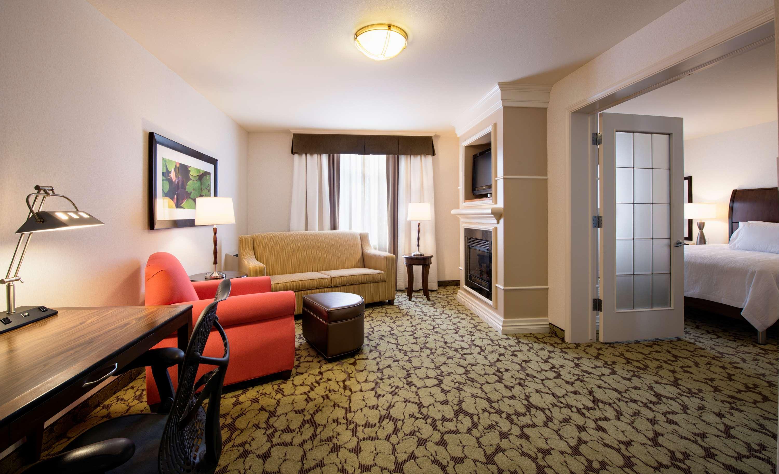 Hilton Garden Inn West Edmonton Exterior photo