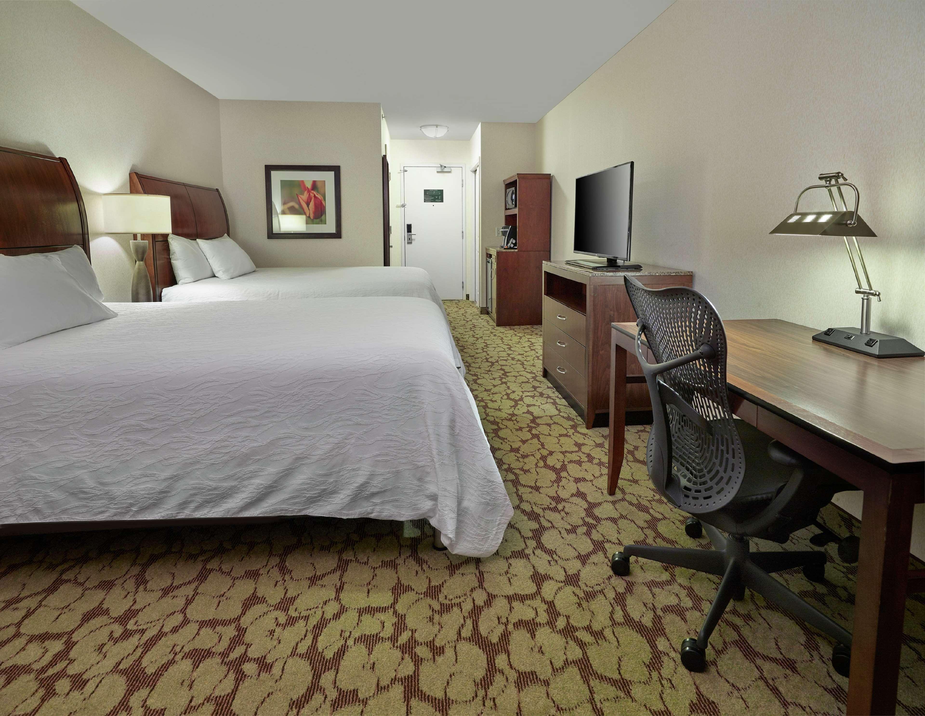 Hilton Garden Inn West Edmonton Exterior photo