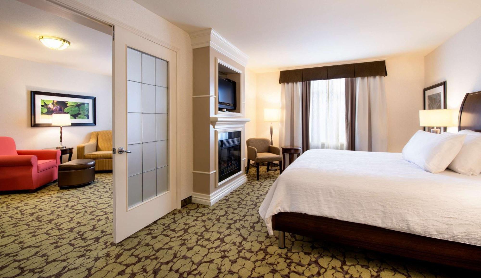 Hilton Garden Inn West Edmonton Exterior photo
