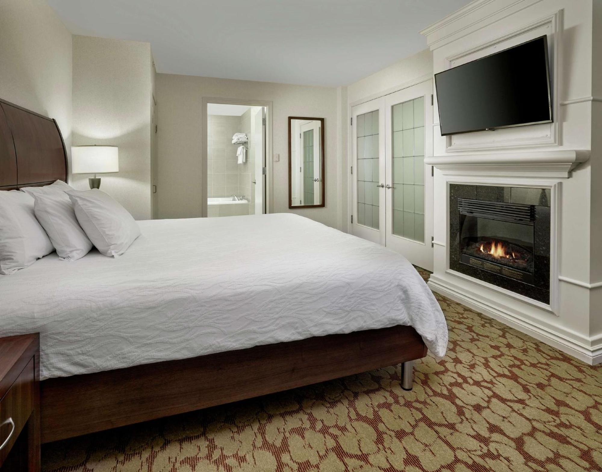 Hilton Garden Inn West Edmonton Exterior photo