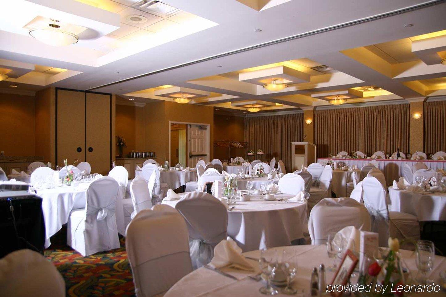 Hilton Garden Inn West Edmonton Restaurant photo