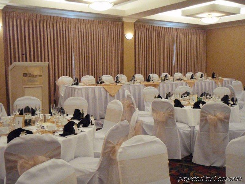 Hilton Garden Inn West Edmonton Restaurant photo