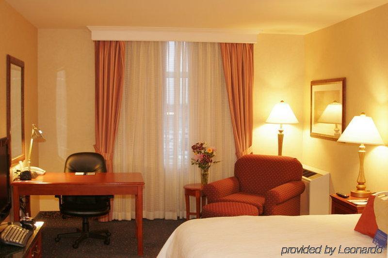 Hilton Garden Inn West Edmonton Room photo